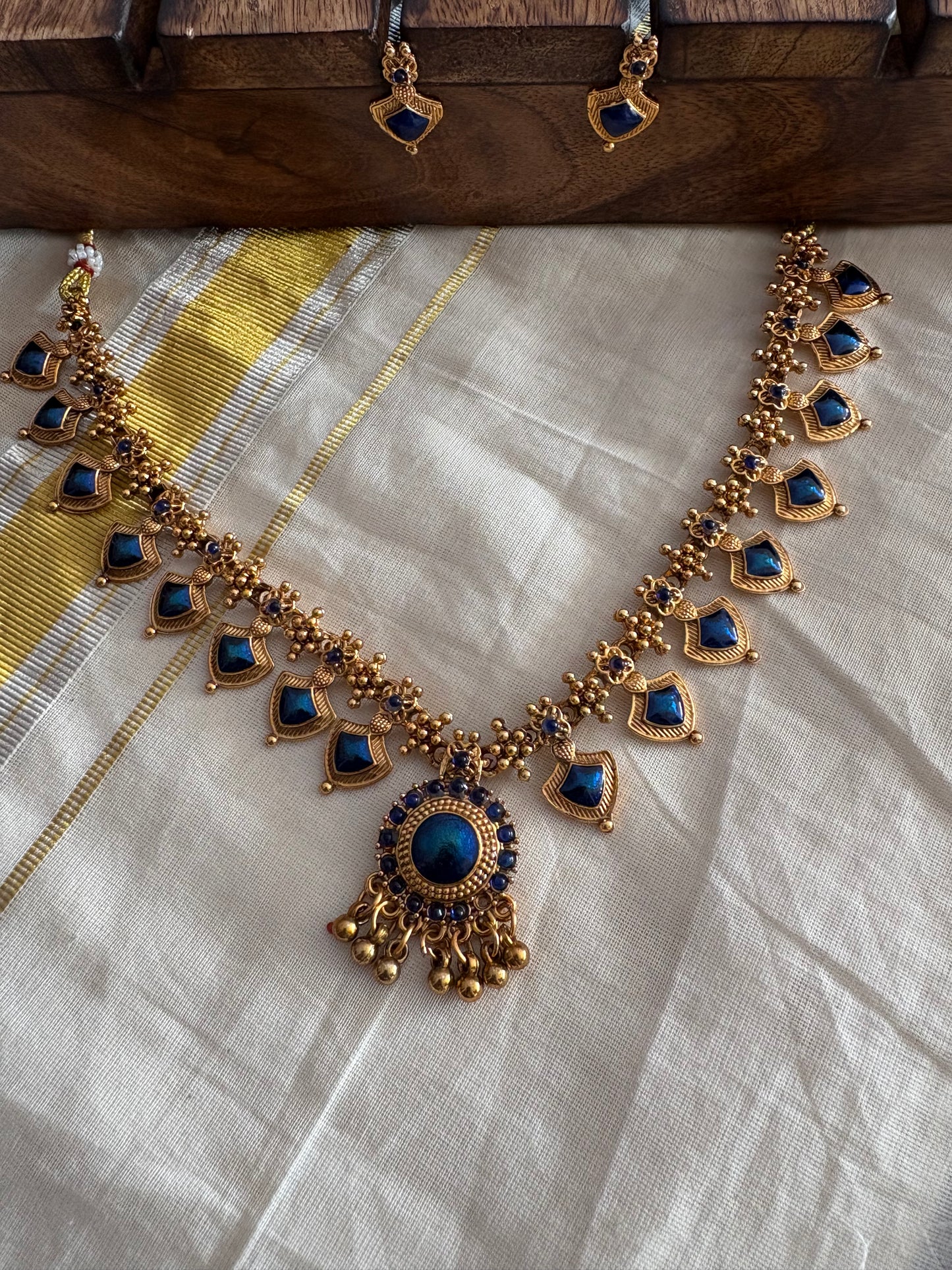 JL10027011 Short Palakka necklace