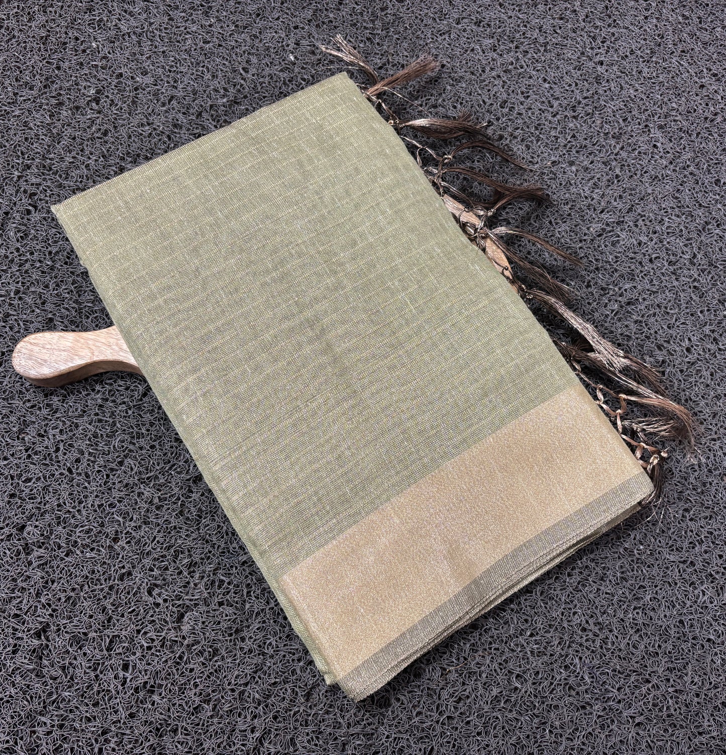 CS27- Tissue check saree
