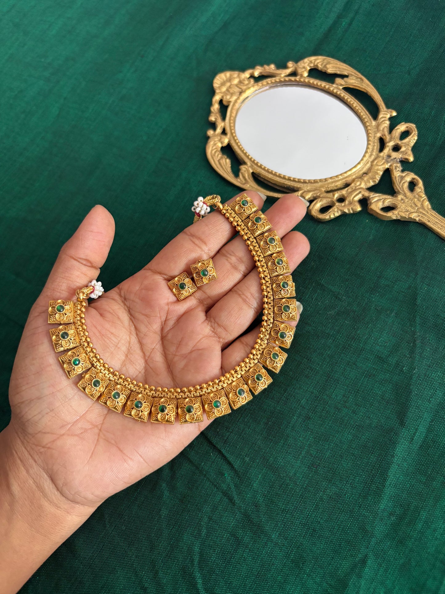 JL10034011 Karthika necklace JEWELLERY