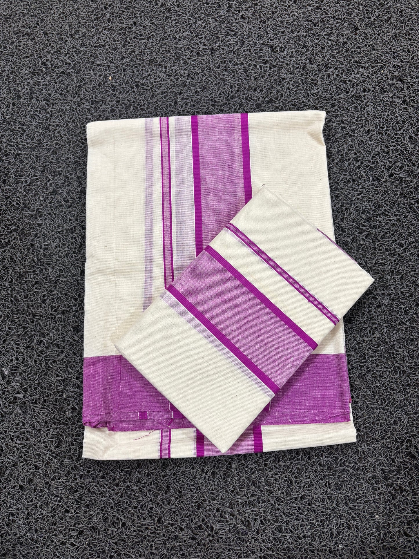 SM30- Handloom finish sada kara set mundu