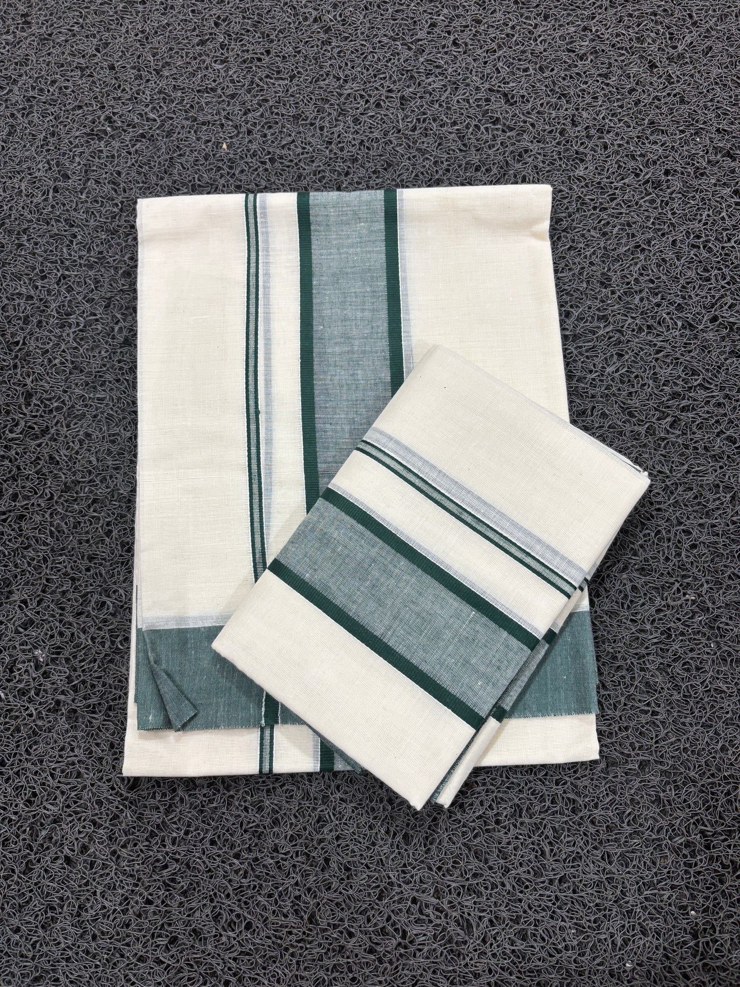 SM30- Handloom finish sada kara set mundu