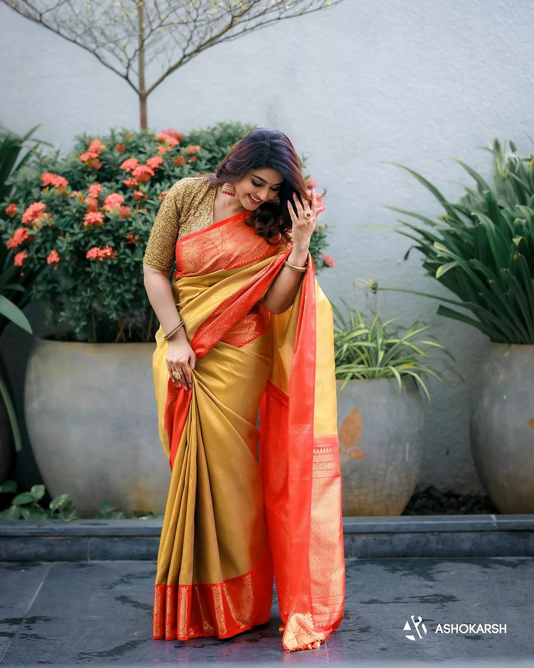 CS32- Actress Sneha inspired Banarasi saree