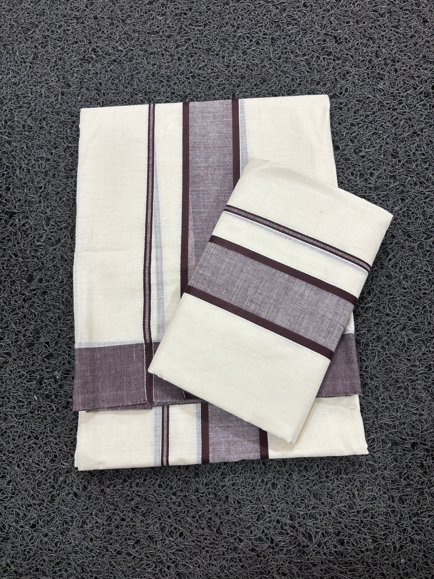 SM30- Handloom finish sada kara set mundu