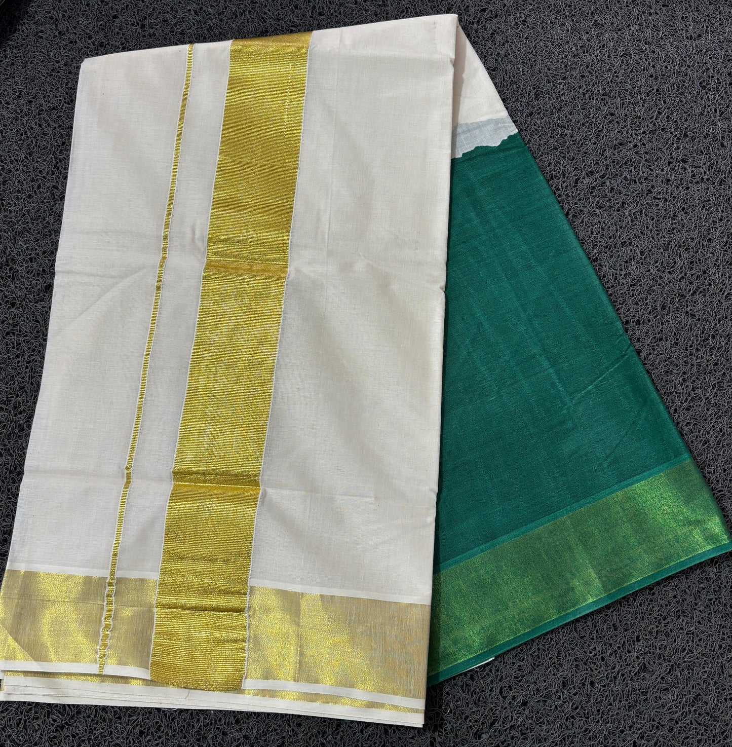 SS52- Bottle green tye and dye saree