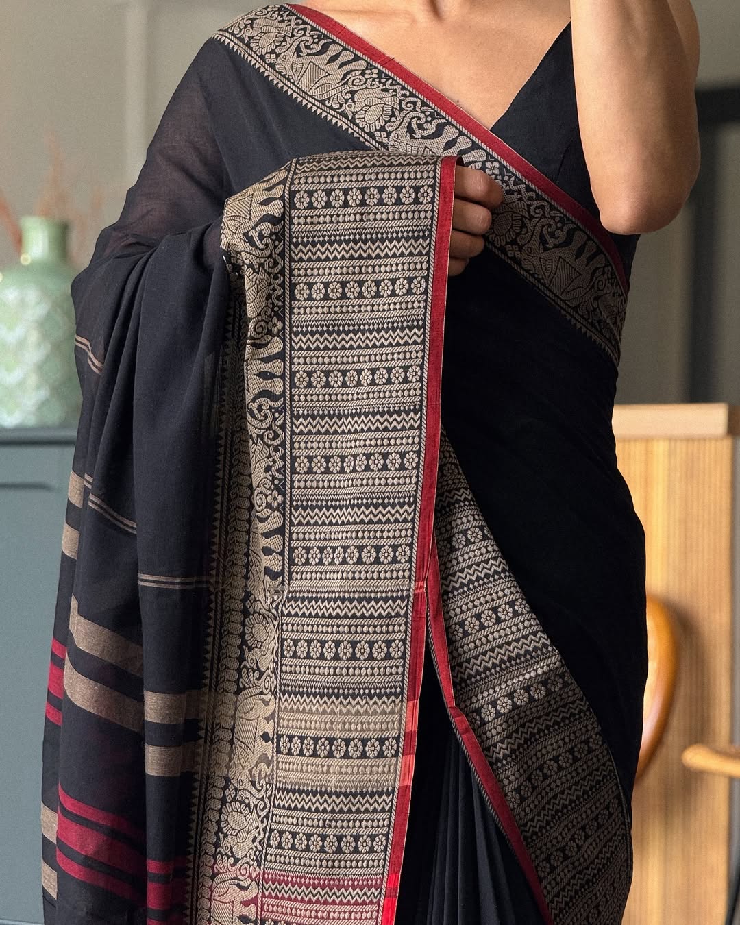 CS01- Black Big elephant border saree