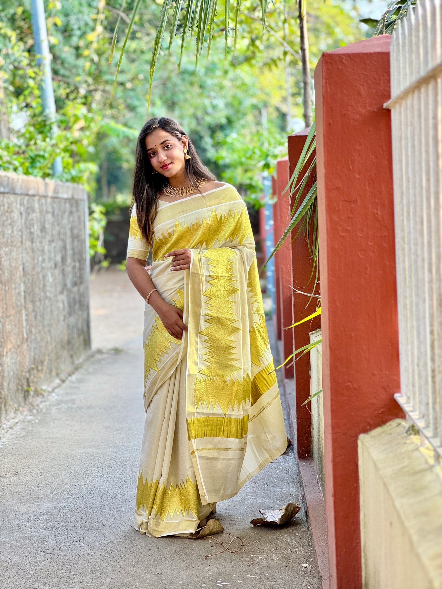 SS12- ECG Golden tissue saree