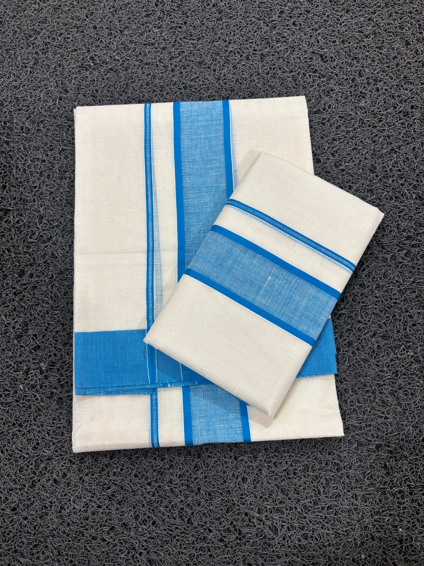 SM30- Handloom finish sada kara set mundu