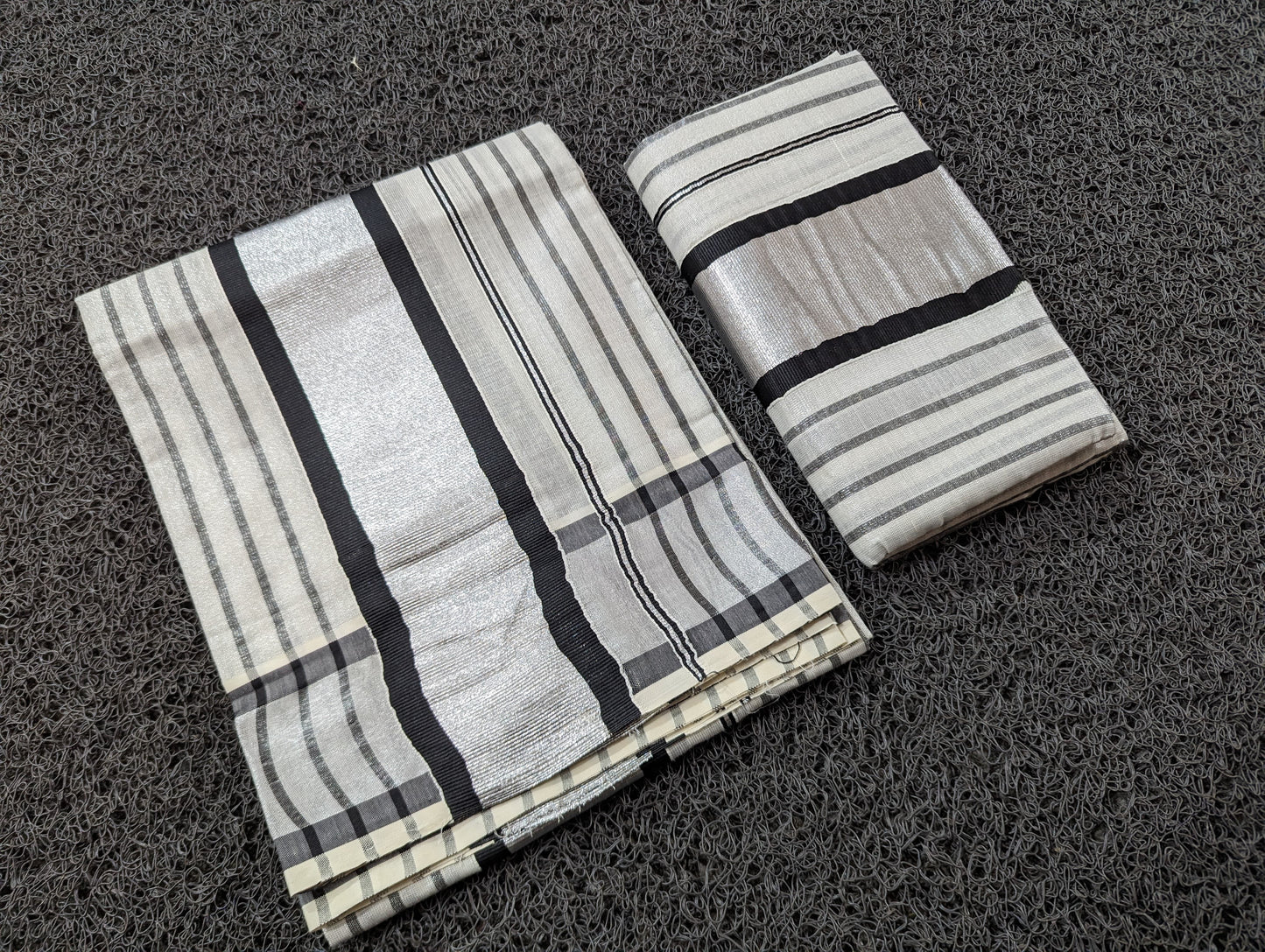 SM18- Silver black lines tissue set mundu 2.80