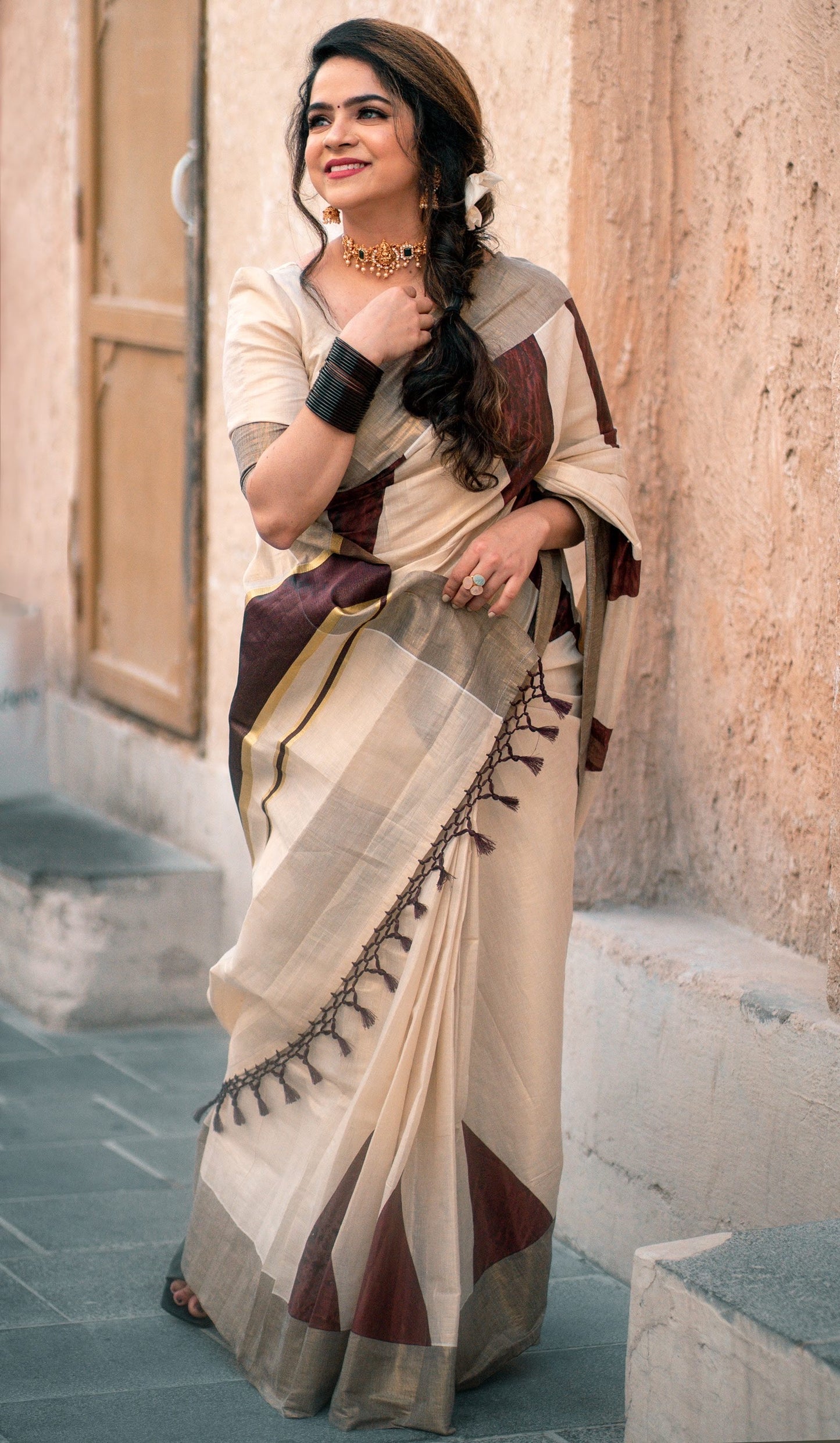 SS-01 Coffee brown temple tissue saree