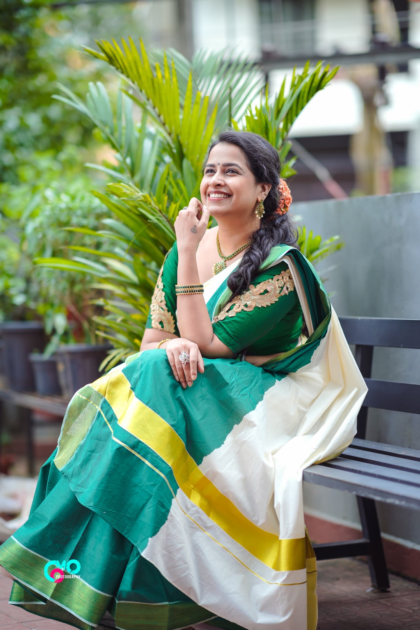 SS52- Bottle green tye and dye saree