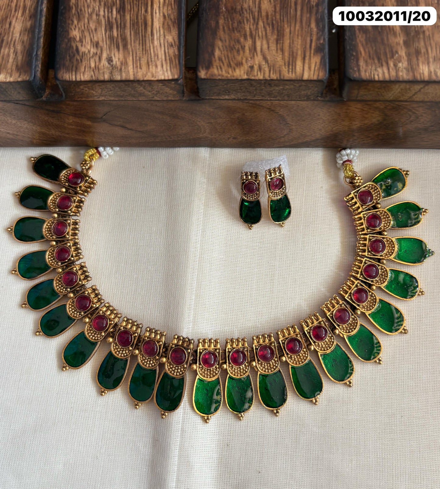 JL10032011/20 Verity Palakka neck set JEWELLERY