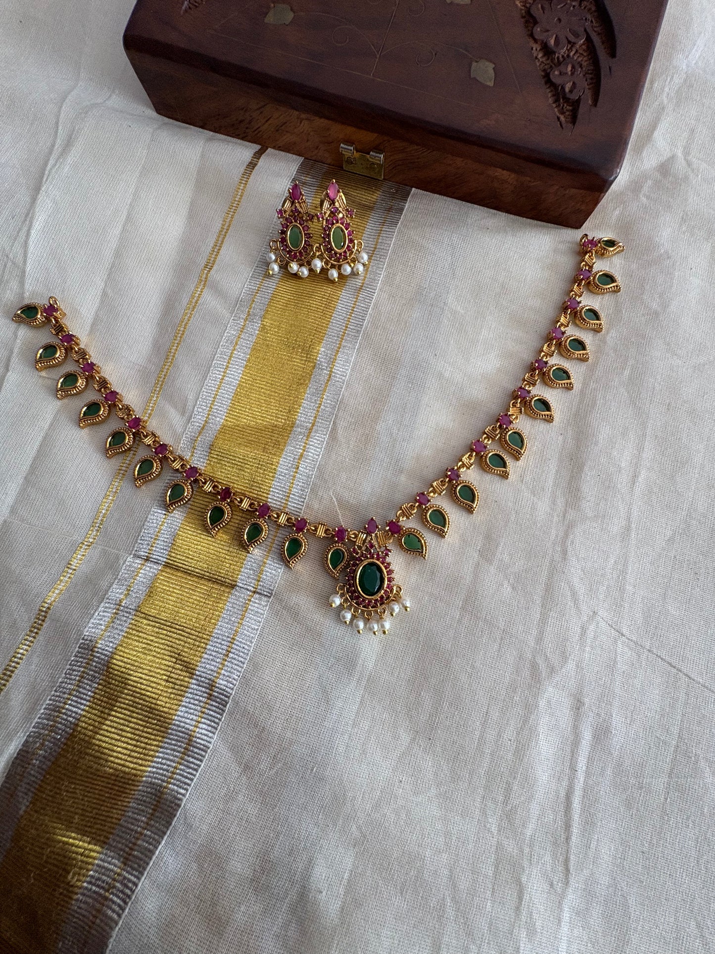 JL10057544 Arati podi inspired necklace