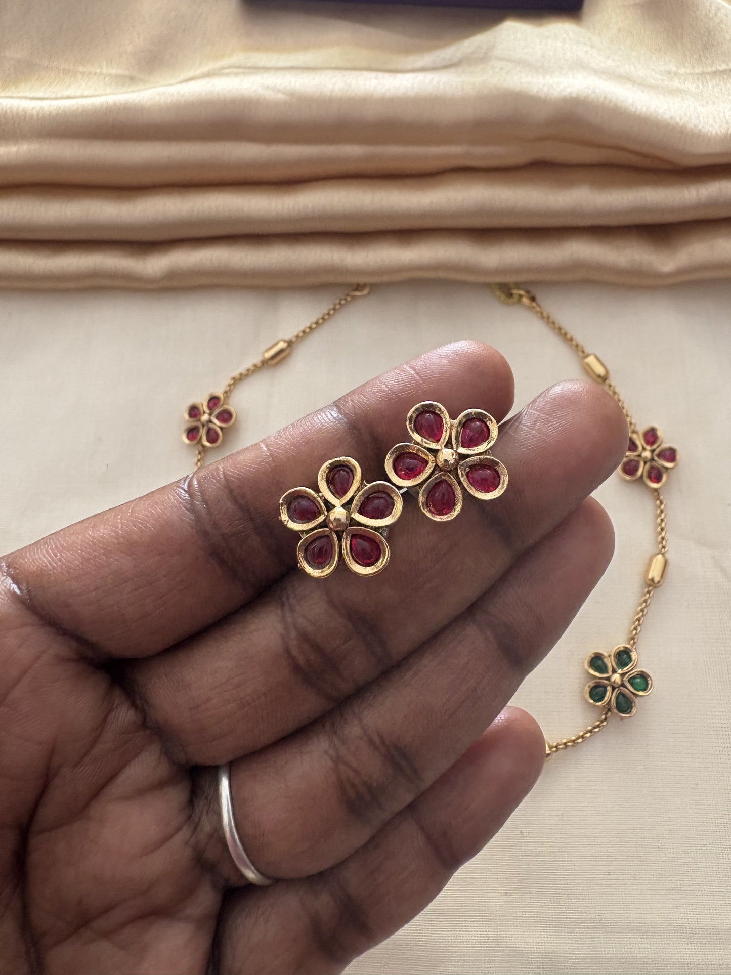 Jl10028011/5 Flower necklace JEWELLERY