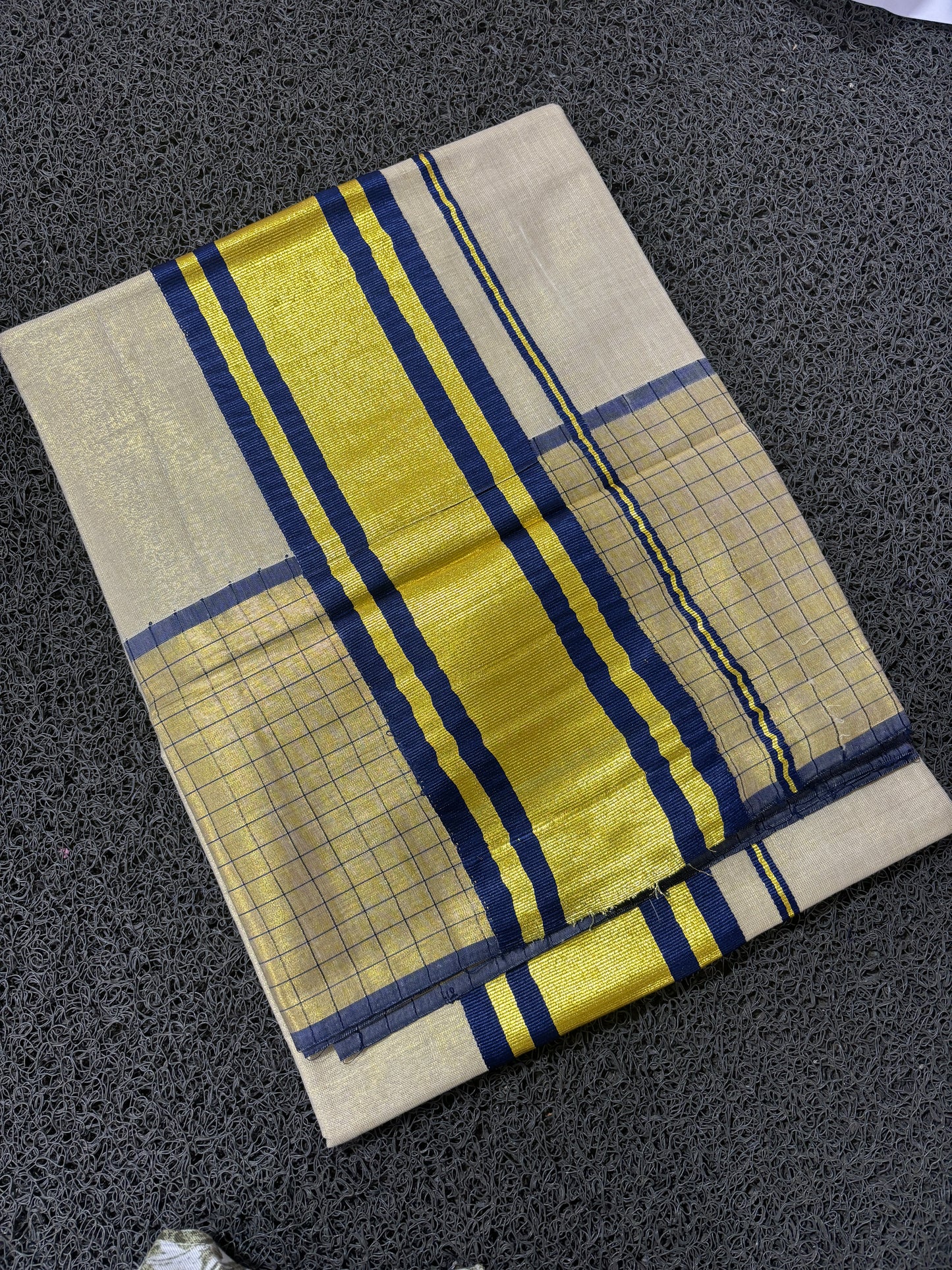SS64- Sarayu Mohan border checked saree