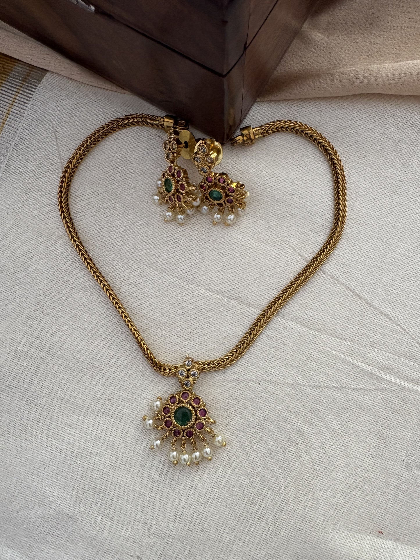 JL100300111 Midhina necklace JEWELLERY