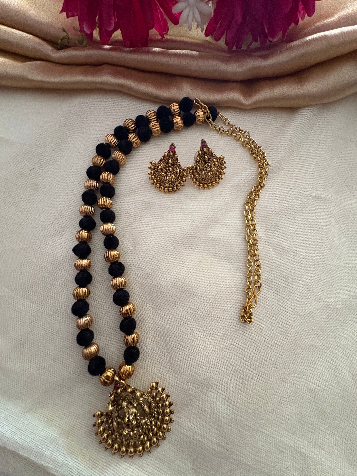 JL30018011 Black ball Lakshmi pendent JEWELLERY