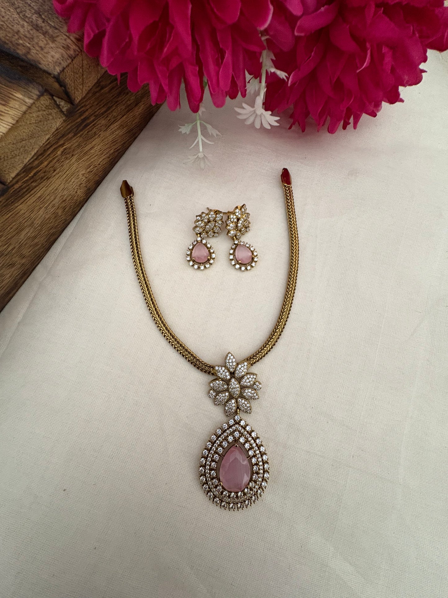 JL1007201022 Elina necklace JEWELLERY