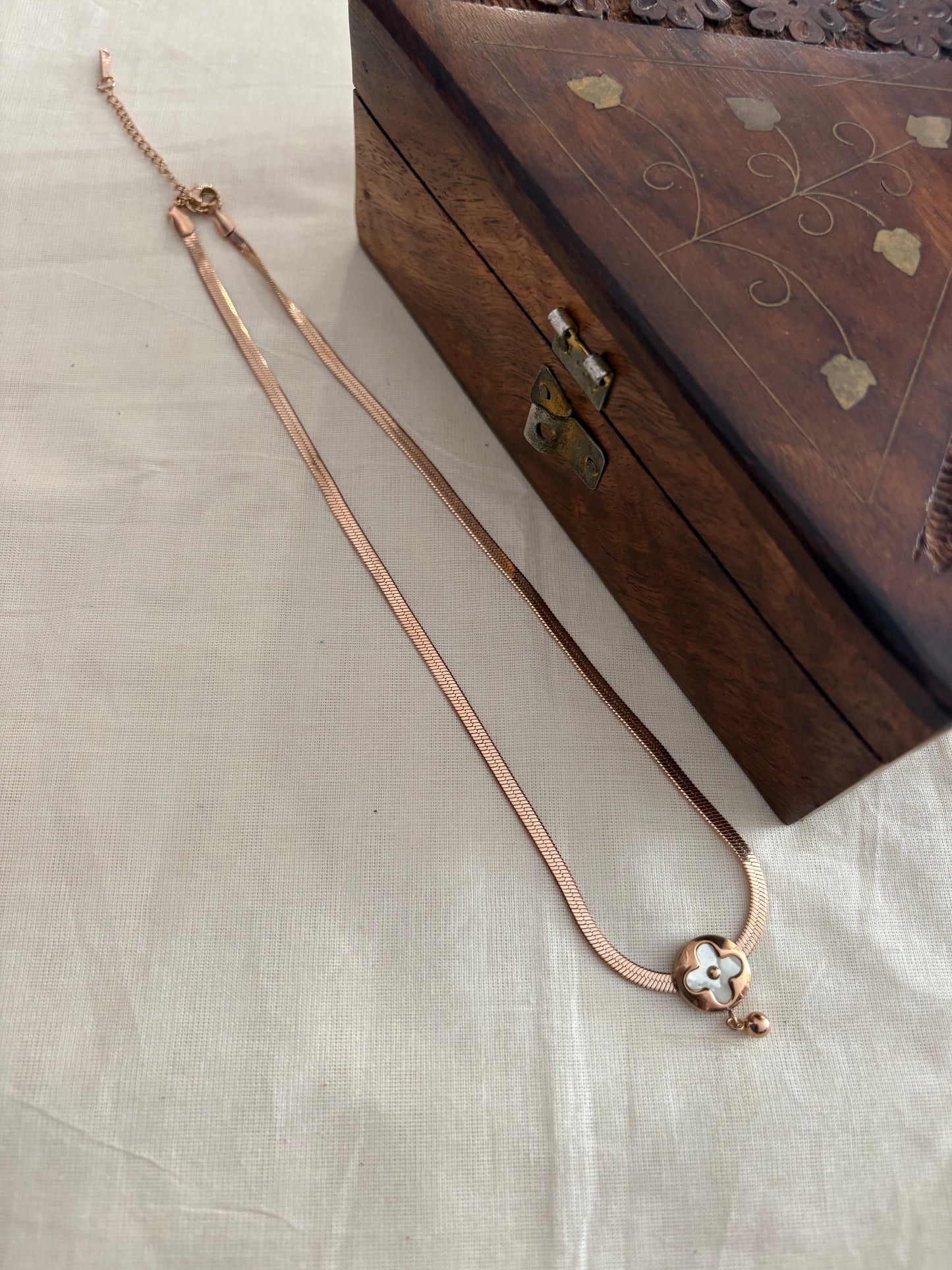JL30025011 Anti tarnished chain JEWELLERY