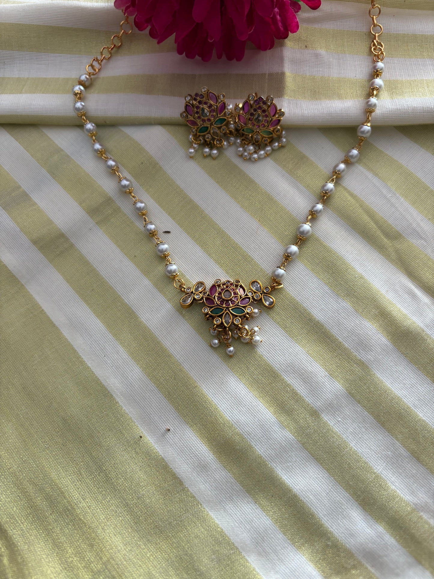 JL 10040522 Lotus pearl neck set jewellery