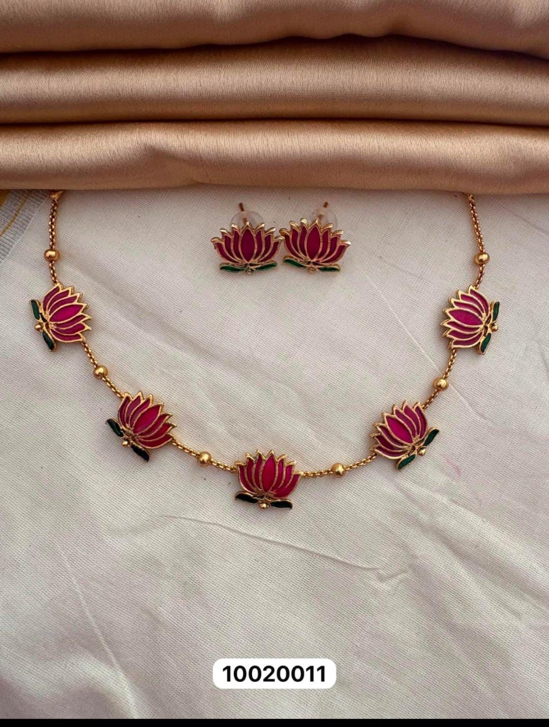 JL10020011 lotus necklace jewellery