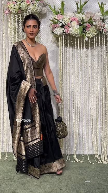CS25- SHRUTHI HASSAN INSPIRED BLACK SEMI KATAN SAREE