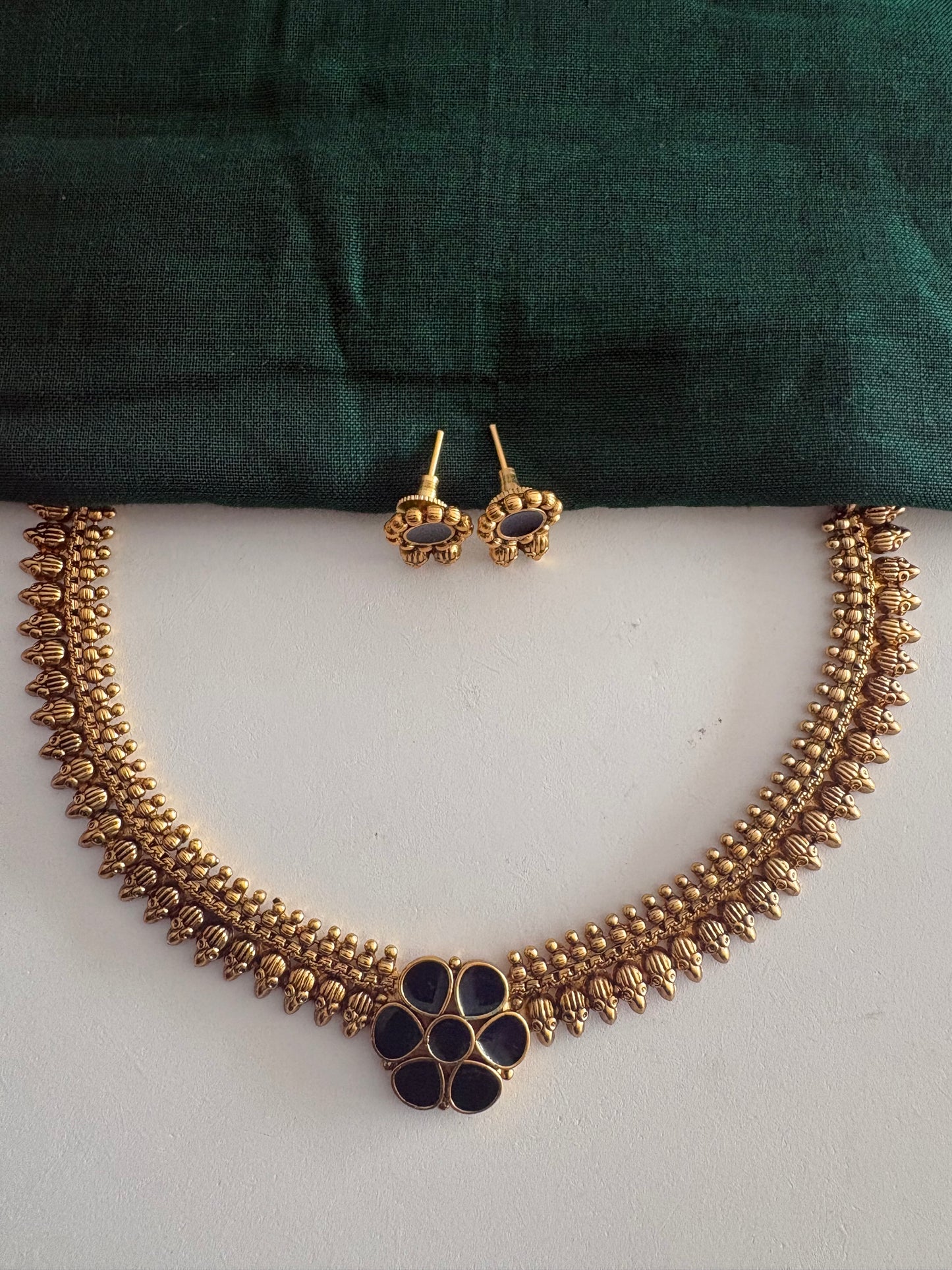 JL10034011 Floral necklaces JEWELLERY