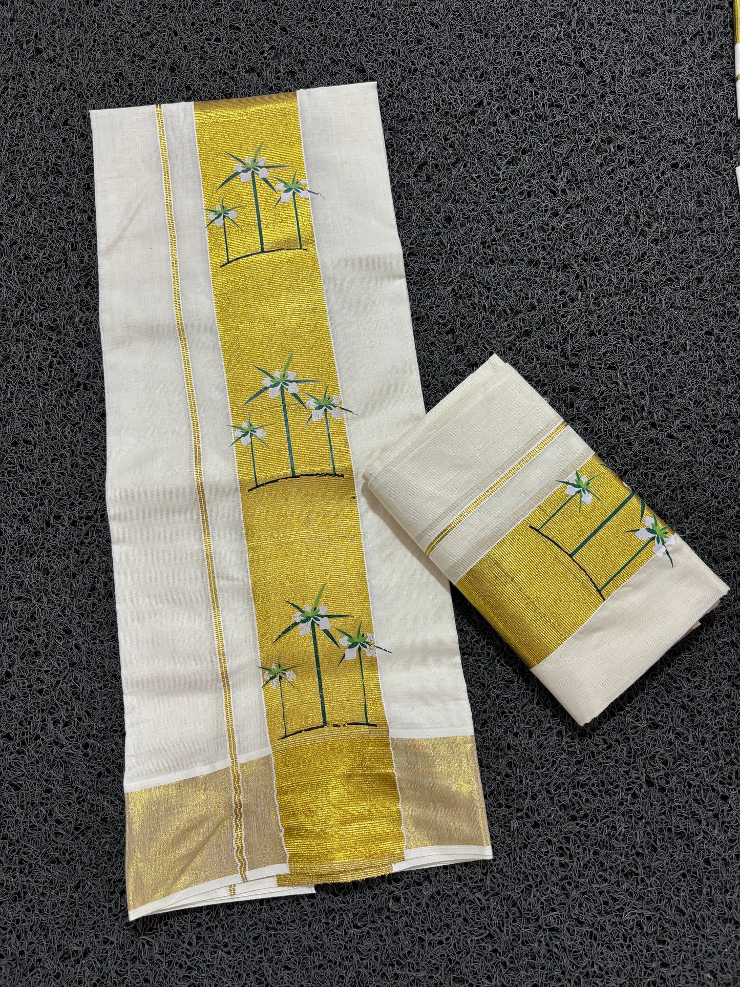 ST55- Golden kasavu Silicon print set mundu