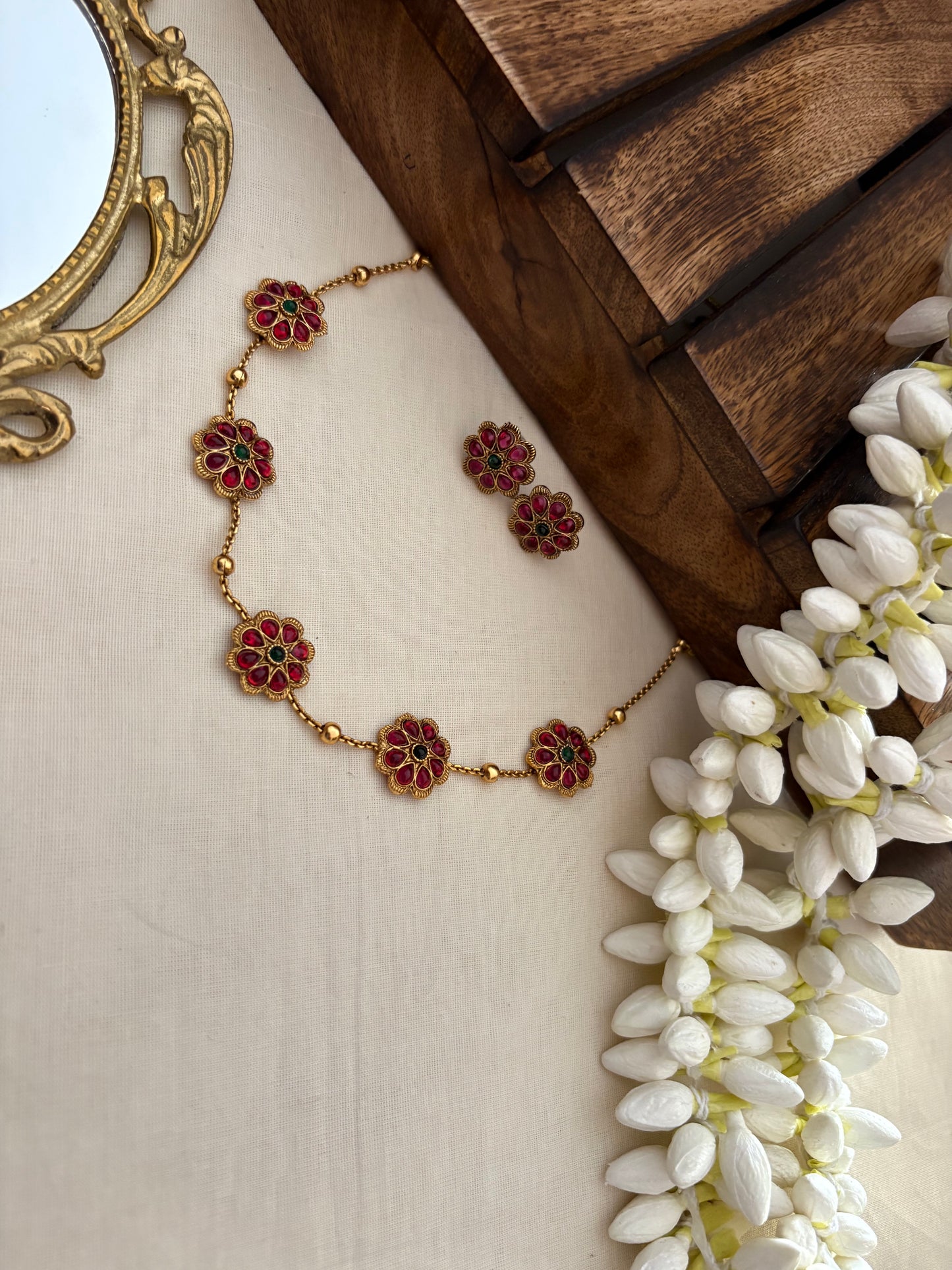 JL10028011 Floral necklace JEWELLERY
