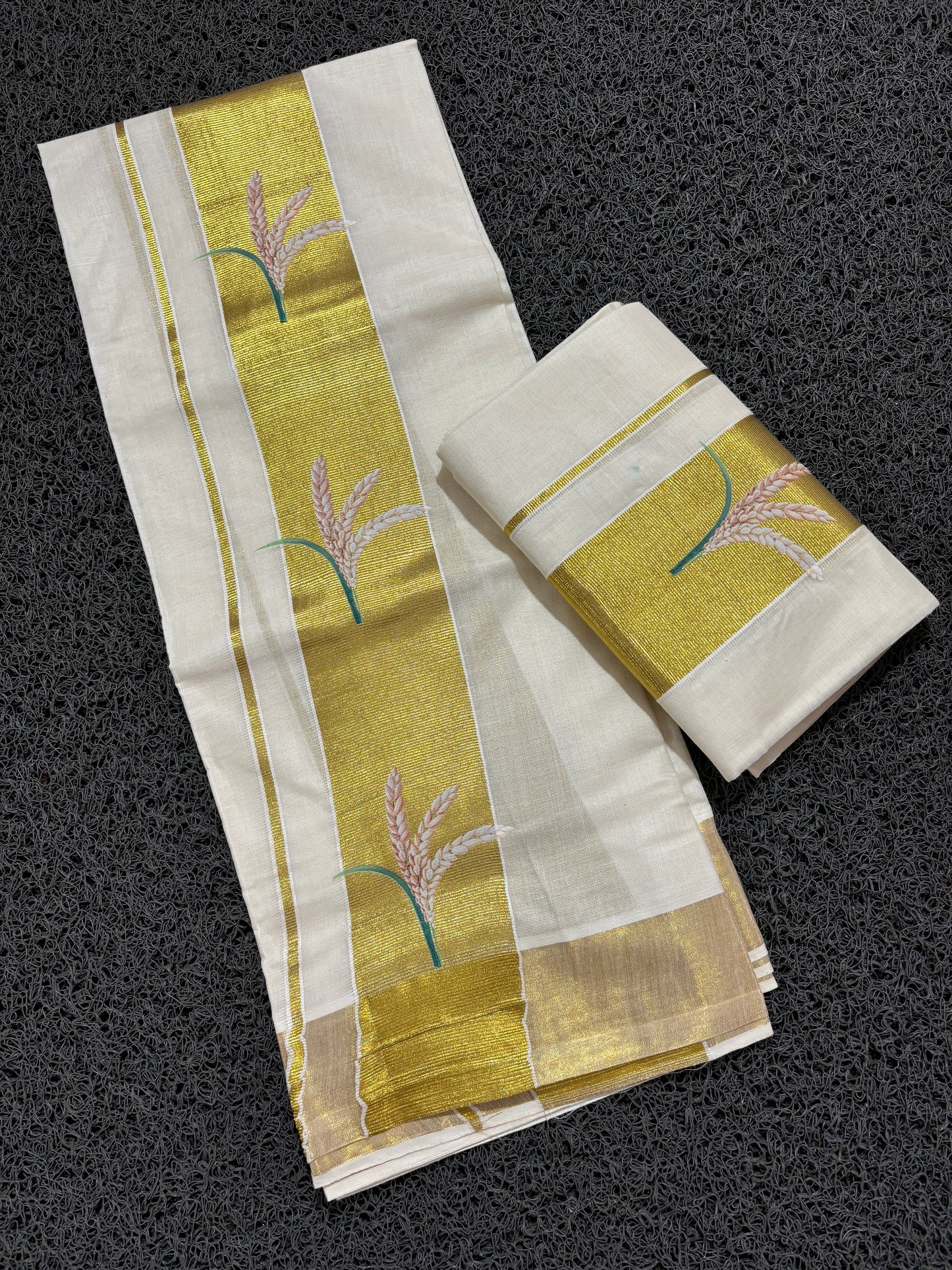 ST55- Golden kasavu Silicon print set mundu