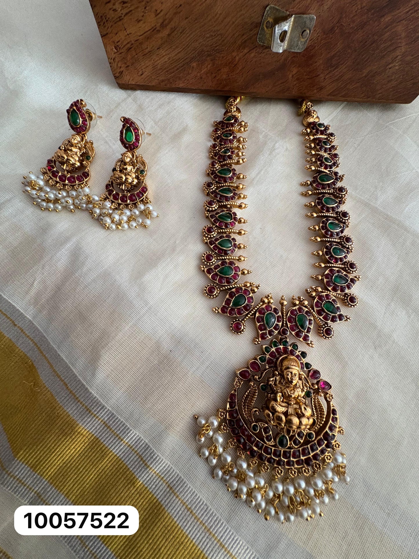 JL10057511 Lakshmi necklace JEWELLERY