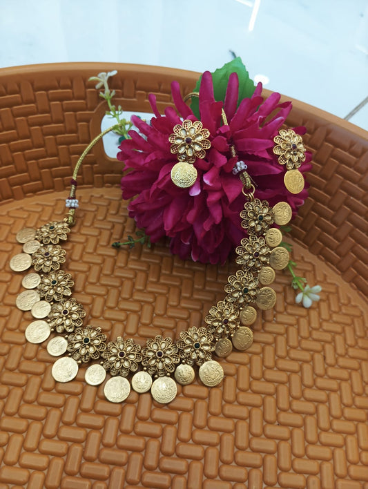 JL10058511/3 Golden Nivisha short necklace JEWELLERY