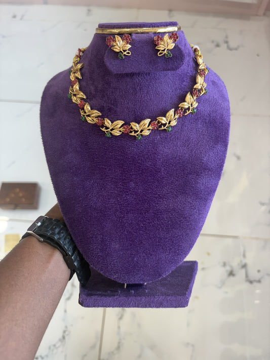 JL10032011/3 MIDHILA NECKPIECE WITH STUD Jewellery