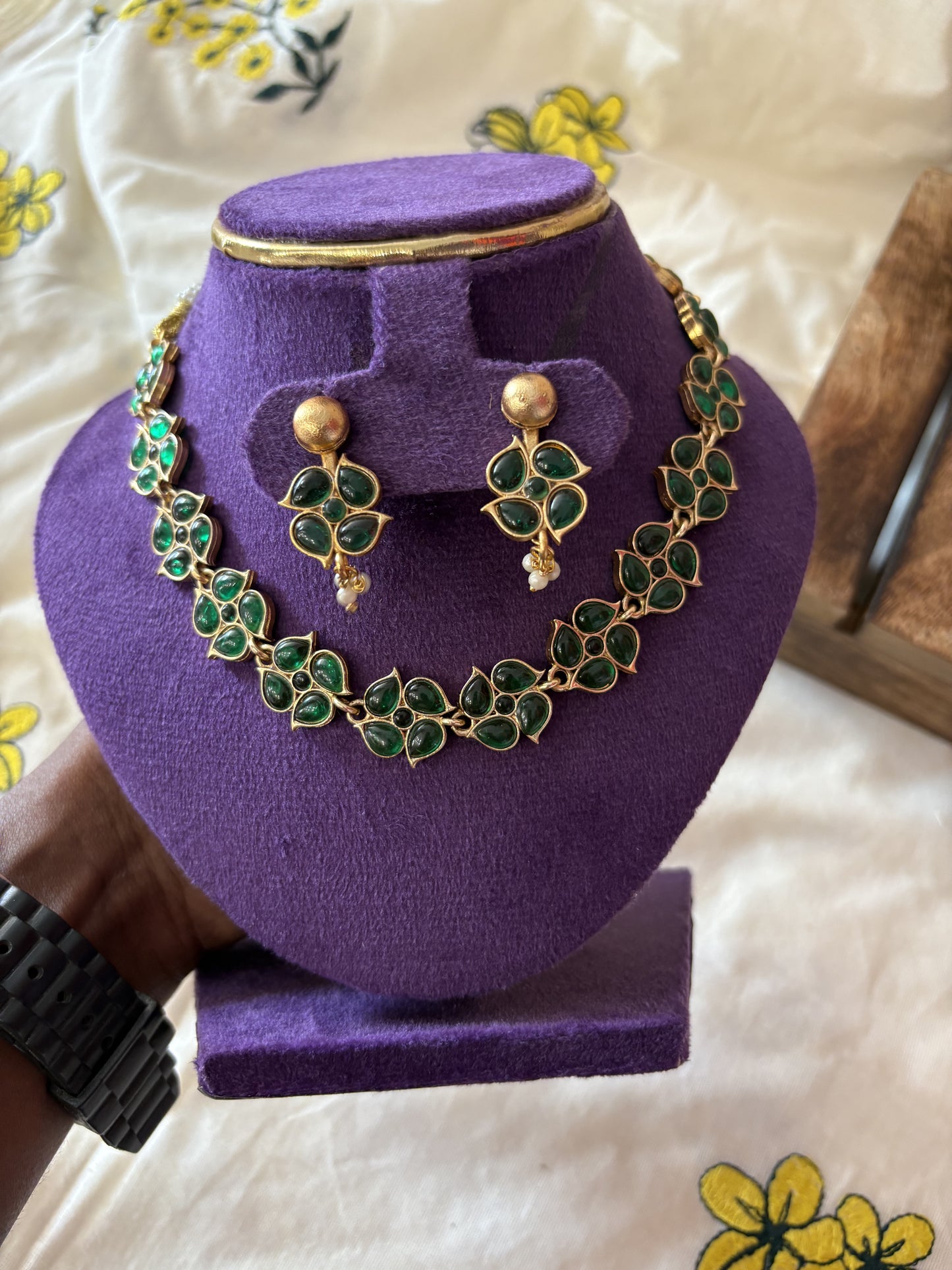 JL20028511/1 Reversible Flower necklace JEWELLERY