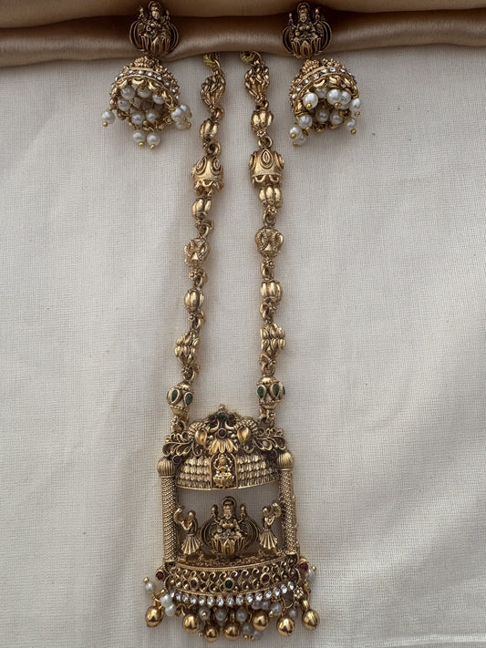 JL10039011/8 Queen necklace JEWELLERY