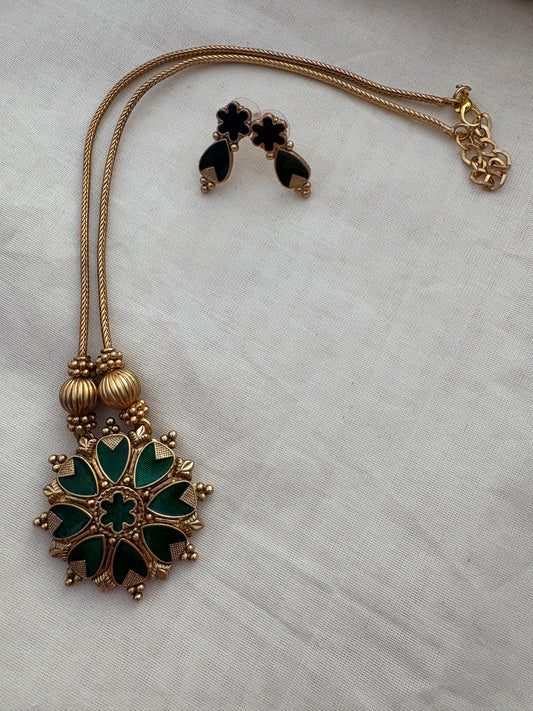 JL100360104/1 Flower necklace JEWELLERY