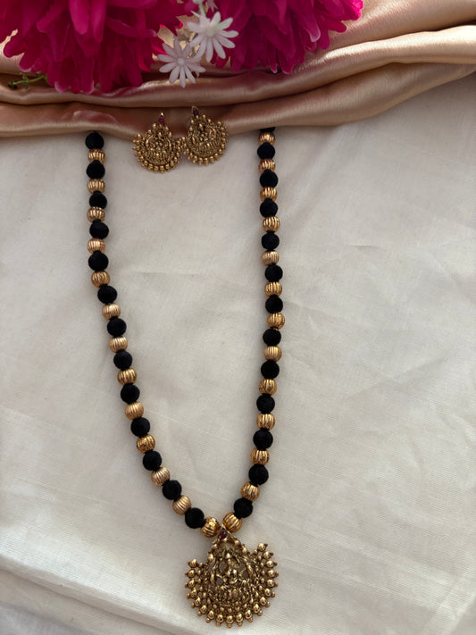 JL30018011 Black ball Lakshmi pendent JEWELLERY