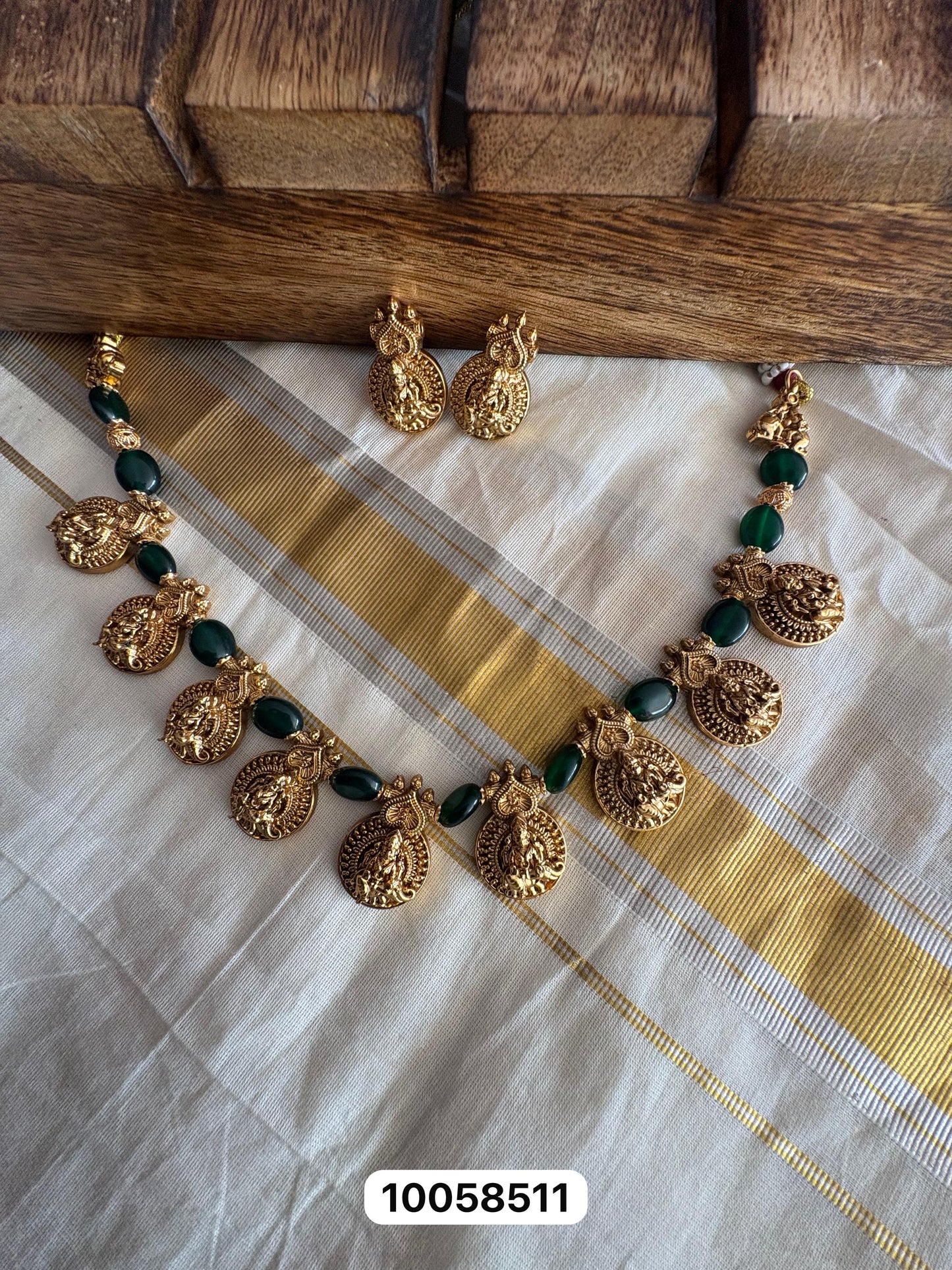 JL10058511 Lakshmi necklace JEWELLERY