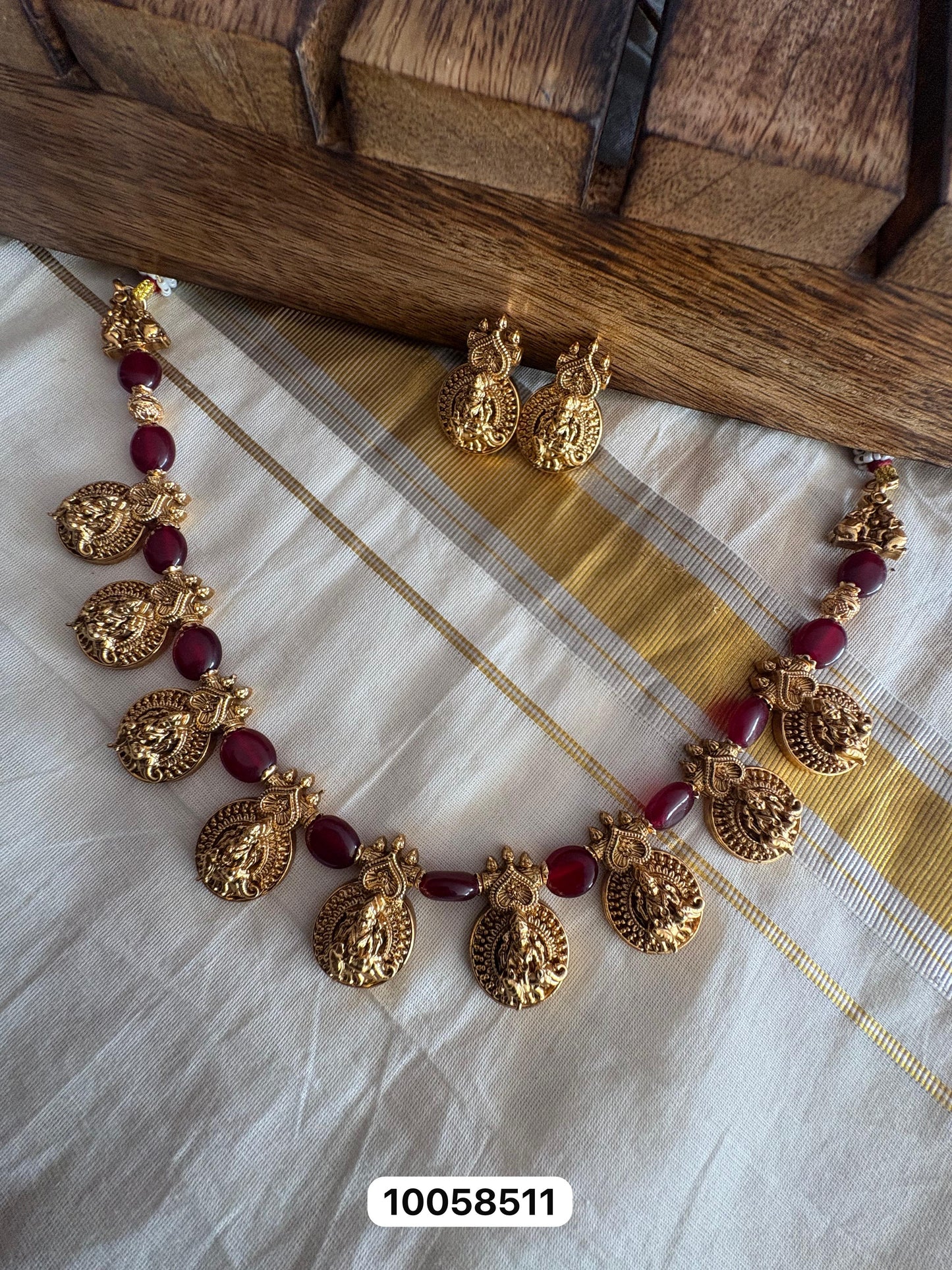 JL10058511 Lakshmi necklace JEWELLERY