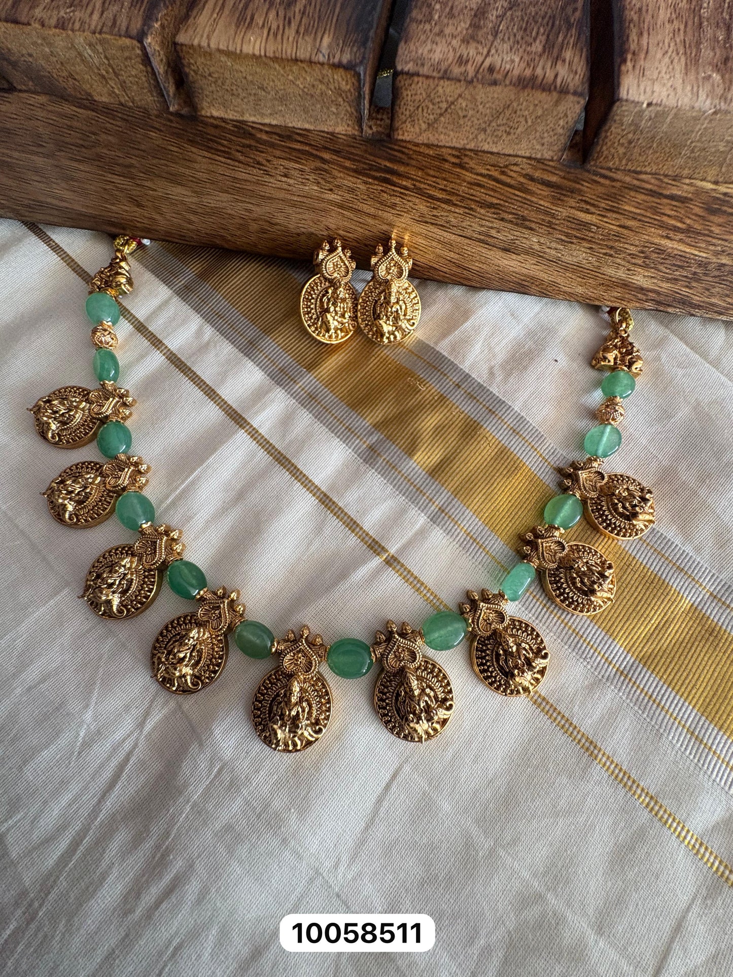JL10058511 Lakshmi necklace JEWELLERY