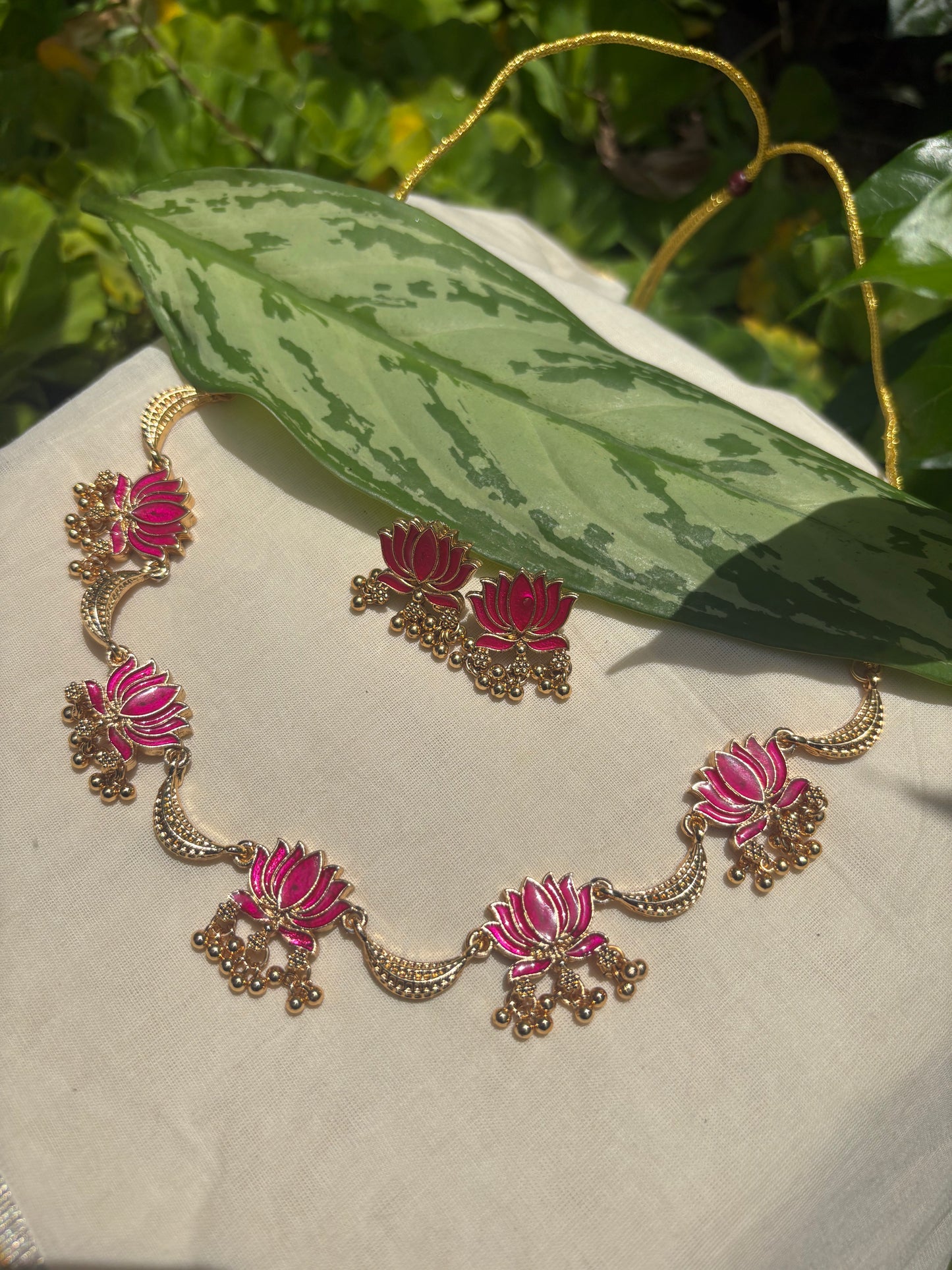 JL10028011 Lotus with moon necklace JEWELLERY