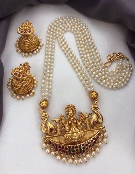 10048011 Lakshmi pearl necklace jewellery